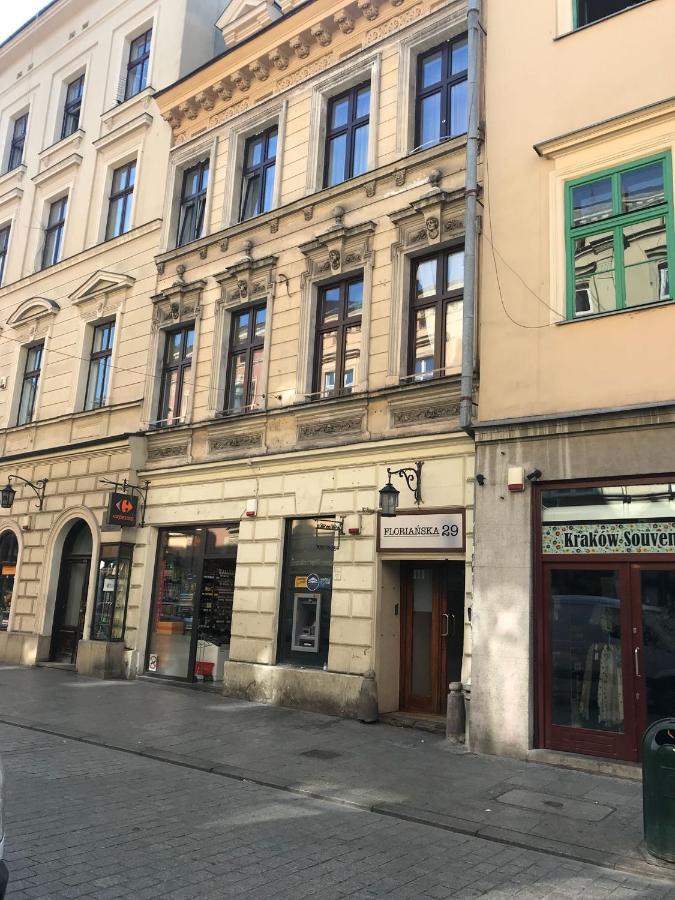 Апартаменты Florianska / In The Heart Of Old Town Краков Экстерьер фото